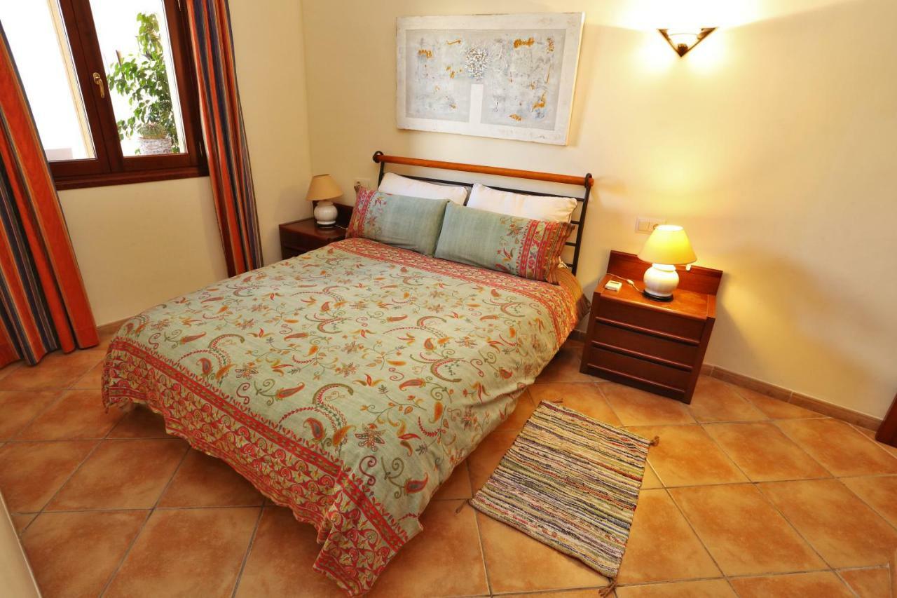 Flowers House Villa Maria De La Salut Luaran gambar